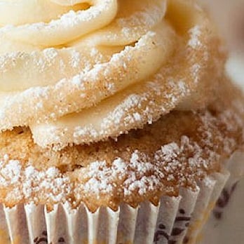 Cake Artista - a cupcake on a plate - Bakeries Near Me - Gambrills, Maryland Cake Artista - a cupcake on a plate - Bakeries Near Me - Gambrills, Maryland