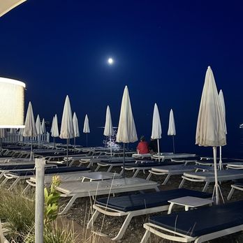 Le Temps d‘un Été - The moon sparkles like magic on the sea! - Beach Bars Near Me - Nice, 06 Le Temps d‘un Été - The moon sparkles like magic on the sea! - Beach Bars Near Me - Nice, 06