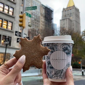 maman - Speculoos Latte - Coffee & Tea Near Me - New York, New York maman - Speculoos Latte - Coffee & Tea Near Me - New York, New York
