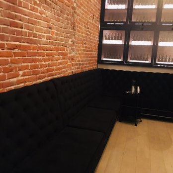 Bailarín Cellars Winery & Tasting Room - Velvety seating - Wine Tasting Room Near Me - Sacramento, California