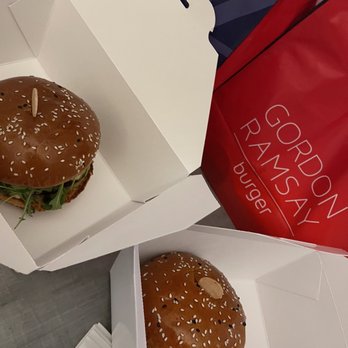 Gordon Ramsay Burger Las Vegas - Ultimate cheese burger - Burgers Near Me - Las Vegas, Nevada