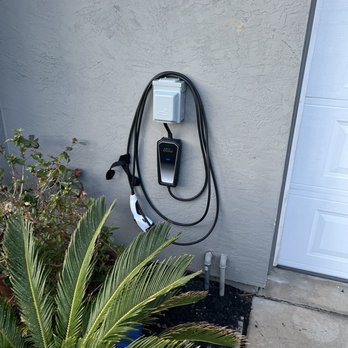 CS Electric - Installed outlet - Electricians Near Me - Santa Clara, California