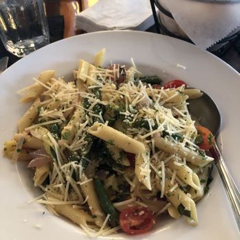 Pearl Restaurant - Vegetarian pasta option - pasta with seasonal vegetables and oil - Seafood Near Me - Wellfleet, Massachusetts