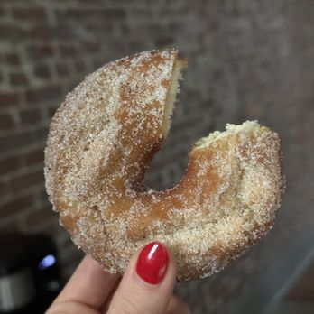 Scratch & Co - House made donut w lavender sugar - Cocktail Bars Near Me - Pittsburgh, Pennsylvania Scratch & Co - House made donut w lavender sugar - Cocktail Bars Near Me - Pittsburgh, Pennsylvania