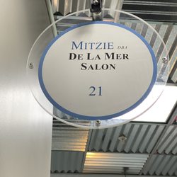 De La Mer Salon
