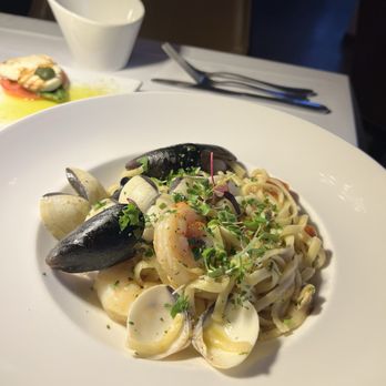 Catello's Italian Art Cuisine - Linguine fruitts di mare. - Italian Near Me - Pendleton, Indiana Catello's Italian Art Cuisine - Linguine fruitts di mare. - Italian Near Me - Pendleton, Indiana