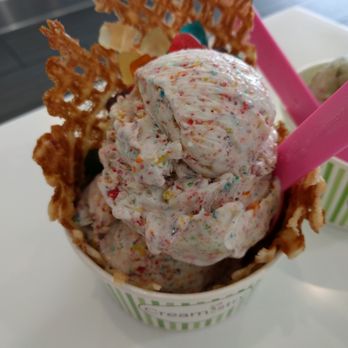 Creamistry - Fruity pebbles - premium base - Desserts Near Me - Houston, Texas Creamistry - Fruity pebbles - premium base - Desserts Near Me - Houston, Texas