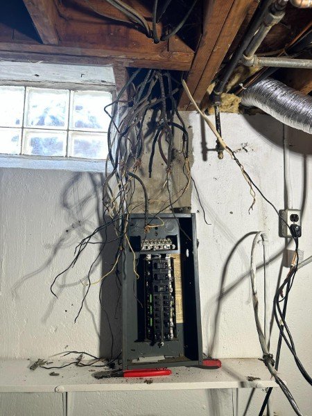 Slide of Gus The Handyman