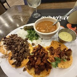 El Carbonero Food & Drinks - Mini Tacos