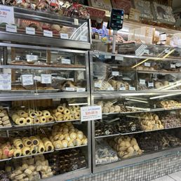 la pâtisserie LA PATISSERIE ARTISTIQUE - Updated July 2025 - 72 Photos