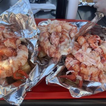 Red's Eats - Lobster rolls - Seafood Near Me - Wiscasset, Maine