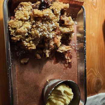 Pie Dive Bar - Strawberry Rhubarb. Comes with Ice Cream. - Dive Bars Near Me - Gold Bar, Washington