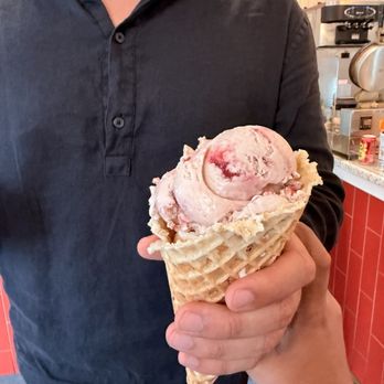 OddFellows Ice Cream - Domino Park - Ice Cream & Frozen Yogurt Near Me - Brooklyn, New York