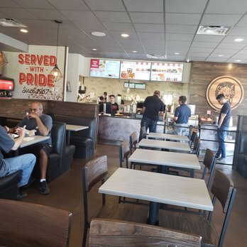 Lion's Choice - Highway K - Seating Area - Fast Food Near Me - O'fallon, Missouri