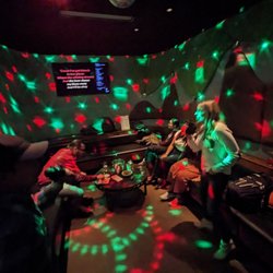 Voicebox Karaoke - private rooms