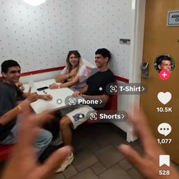 I go to eat there not see a clown show