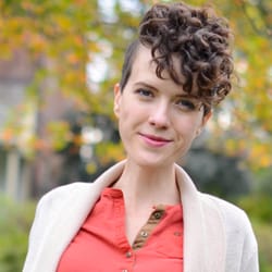 Flourish Functional Medicine - Picture of Janell Kaplan, functional nutrition practitioner and founder of Flourish Functional Medicine