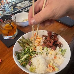 Poke & Johnny Walker Old fashion Poke & Johnny Walker Old fashion
