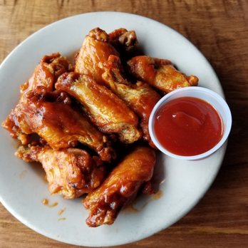 Hurricane Patty's - Mango datil wings - American Near Me - St. Augustine, Florida