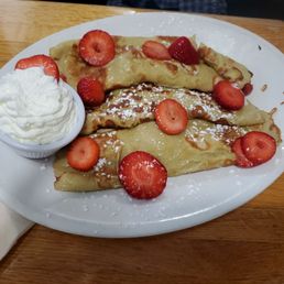 Strawberry crepes