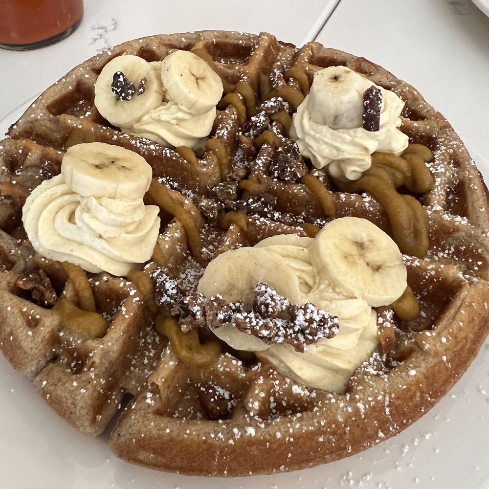Le Coffee Shop - Belgian Waffle - Breakfast & Brunch Near Me - Temecula, California