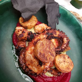 Básico Cocina de Playa - Grilled Octopus! Amazing!! - Mexican Near Me - Holbox, ROO Básico Cocina de Playa - Grilled Octopus! Amazing!! - Mexican Near Me - Holbox, ROO