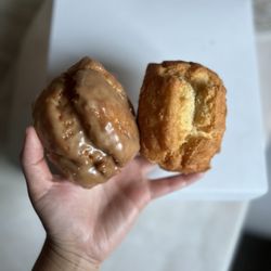 The Good Donut - Old fashioned maple & plain