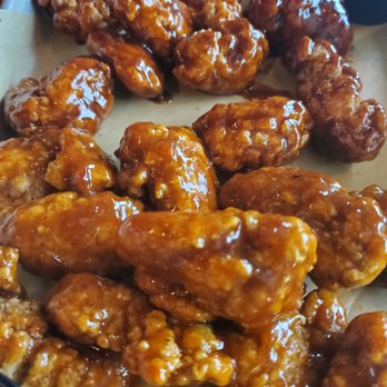 Buffalo Wild Wings - Chicken Wings Near Me - Tualatin, Oregon Buffalo Wild Wings - Chicken Wings Near Me - Tualatin, Oregon