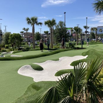 PopStroke - Mini golf greens (synthetic) - Burgers Near Me - San Antonio, Texas