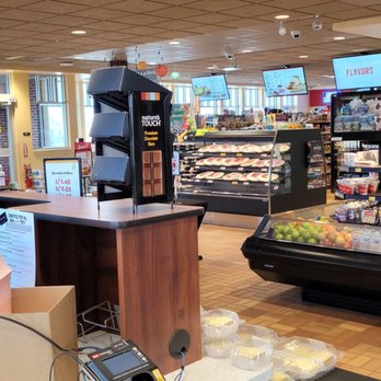 Kwik Trip - standard Kwik Trip interior setup - Gas Stations Near Me - Watertown, Wisconsin