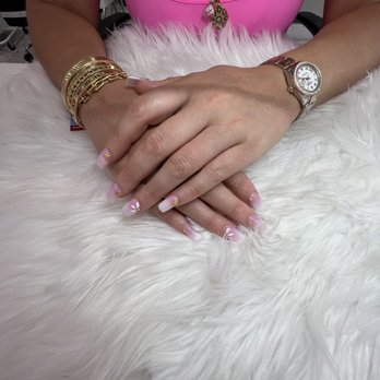 LG Nails & Spa - Ombré design - Nail Salons Near Me - Clearwater, Florida