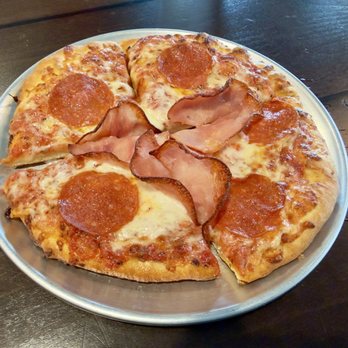 Crust Pizza - Lunch Pizza with Canadian Bacon and Pepperoni - Pizza Near Me - Cibolo, Texas Crust Pizza - Lunch Pizza with Canadian Bacon and Pepperoni - Pizza Near Me - Cibolo, Texas
