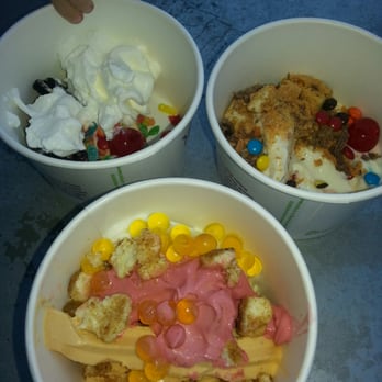 Yogurtland - Family sampler - Ice Cream & Frozen Yogurt Near Me - Las Vegas, Nevada Yogurtland - Family sampler - Ice Cream & Frozen Yogurt Near Me - Las Vegas, Nevada
