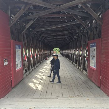 Parc Hendrick - The covered bridge - Parks Near Me - Wakefield, Quebec