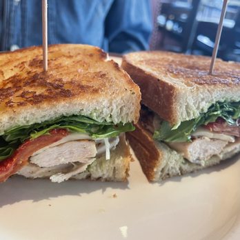 Carlyle - Chicken Grill Sandwich - New American Near Me - Arlington, Virginia