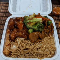 2 item combo comes with a small drink and an egg roll 2 item combo comes with a small drink and an egg roll