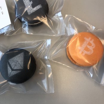 Daan Go Cake Lab - Customized macaron order - Desserts Near Me - Toronto, Ontario