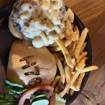 Horizon 76 - MacNCheese Burger - New American Near Me - Keller, Texas Horizon 76 - MacNCheese Burger - New American Near Me - Keller, Texas