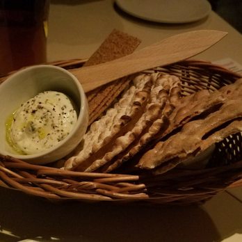 Restaurang Göteborg - The bread basket - French Near Me - Stockholm, Alberta
