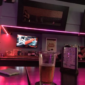 Padrino's Draft House & Grille - Sports Bars Near Me - Lawndale, California