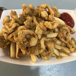 Fried clam basket. Fried clam basket.