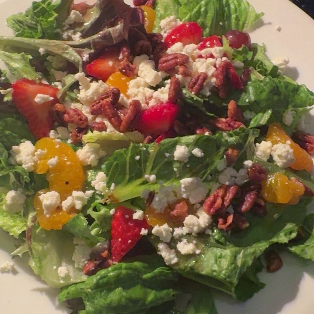 LongHorn Steakhouse - Strawberry & Pecan Salad - Barbeque Near Me - Warner Robins, Georgia
