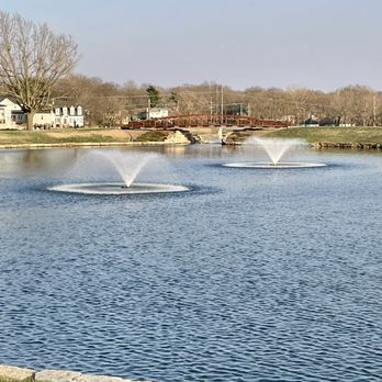 Meadowbrook Park - Meadowbrook Park's little lake, surrounded by a paved walking path. - Parks Near Me - Overland Park, Kansas Meadowbrook Park - Meadowbrook Park's little lake, surrounded by a paved walking path. - Parks Near Me - Overland Park, Kansas