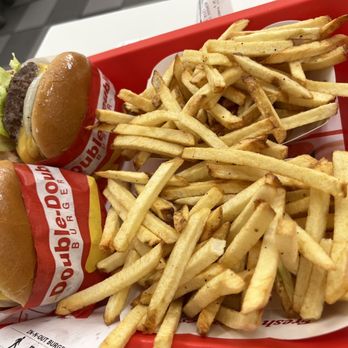 In-N-Out Burger - Burgers Near Me - Fort Worth, Texas