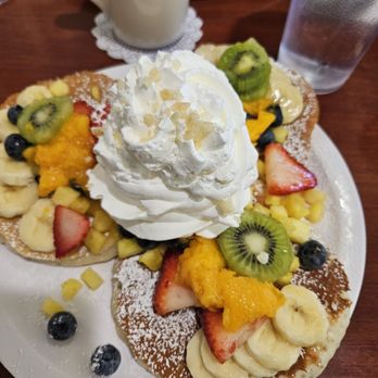 Eggs 'n Things - Waikiki Beach Eggspress - Rainbow pancakes - Breakfast & Brunch Near Me - Honolulu, Hawaii Eggs 'n Things - Waikiki Beach Eggspress - Rainbow pancakes - Breakfast & Brunch Near Me - Honolulu, Hawaii