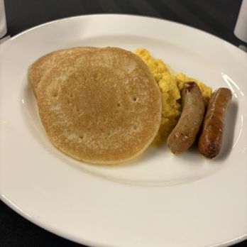 Sheraton Grand Chicago Riverwalk - Pancake breakfast - Hotels Near Me - Chicago, Illinois Sheraton Grand Chicago Riverwalk - Pancake breakfast - Hotels Near Me - Chicago, Illinois