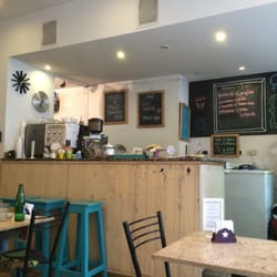 Co.Co Espresso - Simple. Sutil. Nada pretencioso. Misma carta q en cualquier lugar de Palermo. Pero con precios ubicados en tiempo y espacio.