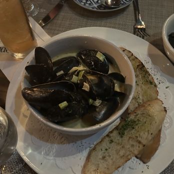 Sotto Sopra - Maryland Mussels - Italian Near Me - Baltimore, Maryland Sotto Sopra - Maryland Mussels - Italian Near Me - Baltimore, Maryland