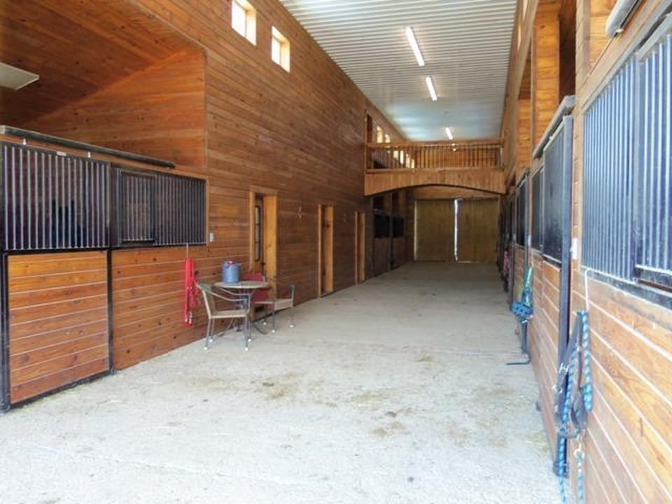 CANTERBURY FARMS Updated October 2024 2069 Lynnwood Ln