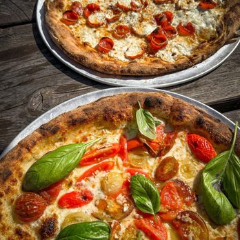 Groundling Pizza - Here are the two fantastic pies we ate. So tasty! - Pizza Near Me - Gold Beach, Oregon Groundling Pizza - Here are the two fantastic pies we ate. So tasty! - Pizza Near Me - Gold Beach, Oregon